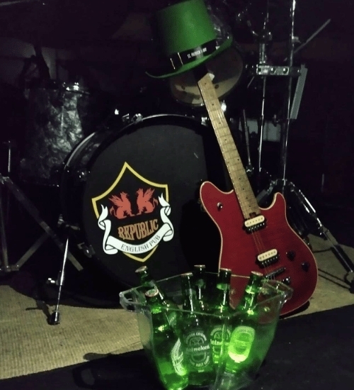 Republic English Pub