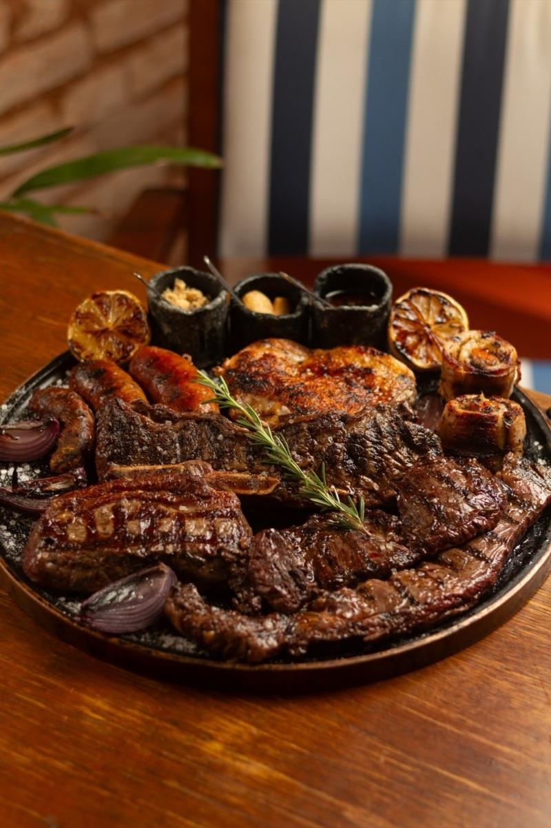 Restaurante: Los Troncos Parrilla Uruguaya & Getúlio – Bar Secreto — 2
