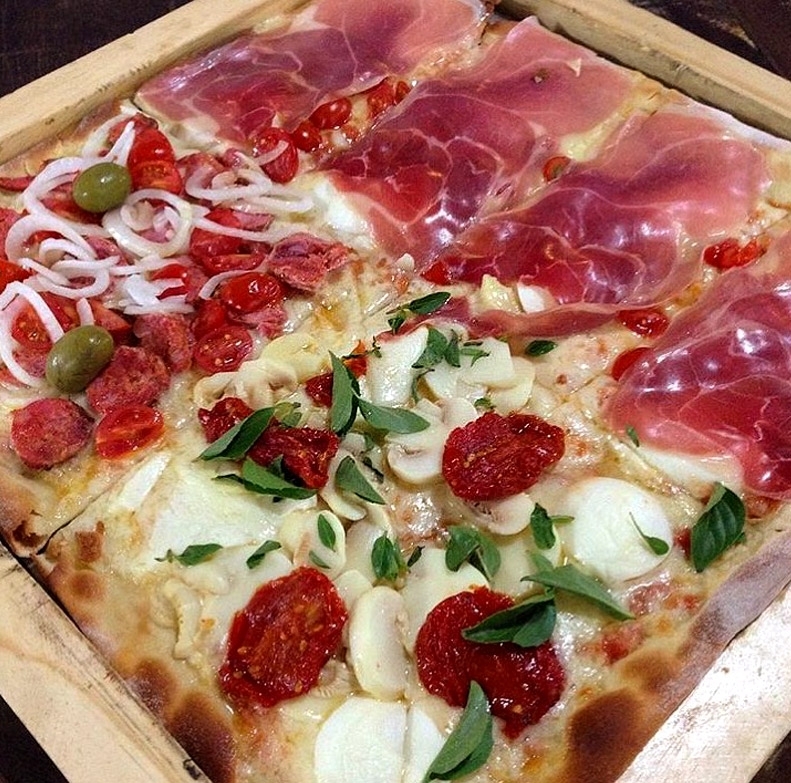 Restaurante: Pirineus Pizzaria Jardim Goiás — 6